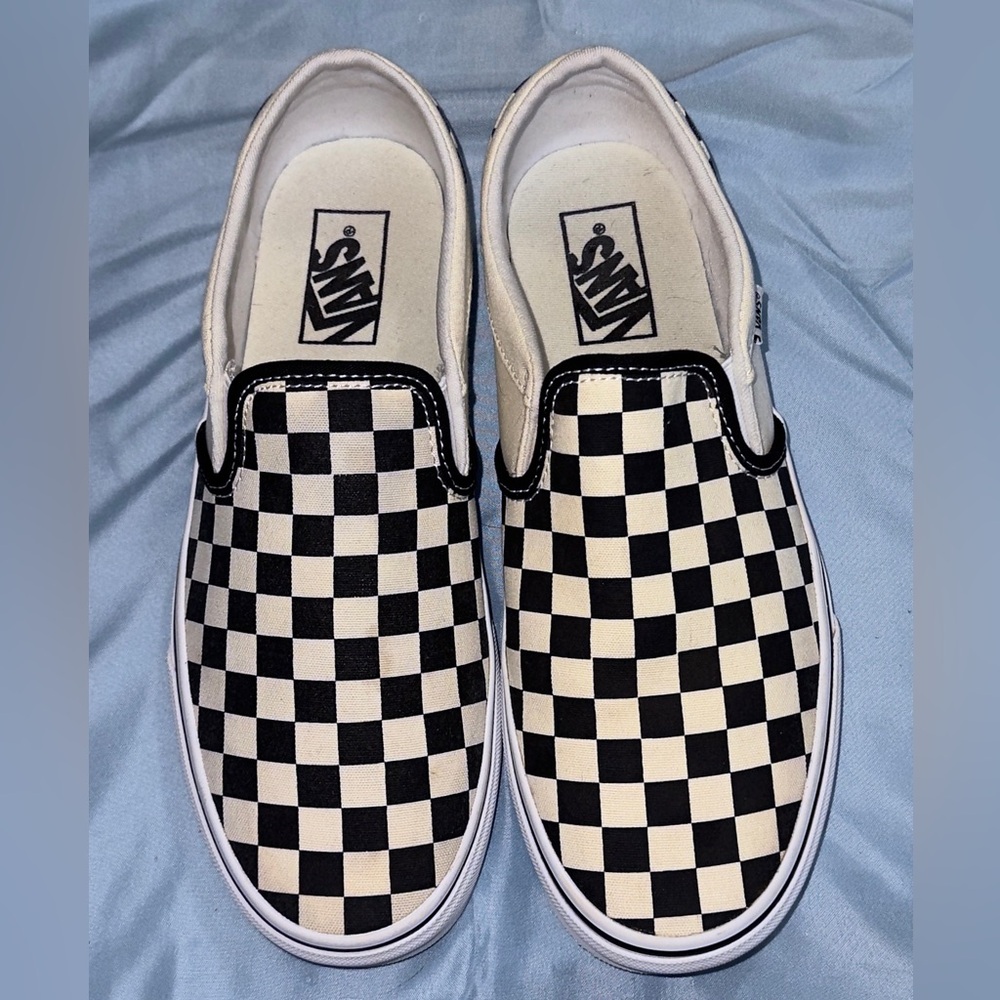 Classic black and white checkered vans. Size 9.5
